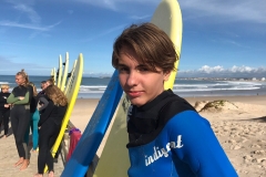 Уроки сёрфинга в детском сёрф-лагере