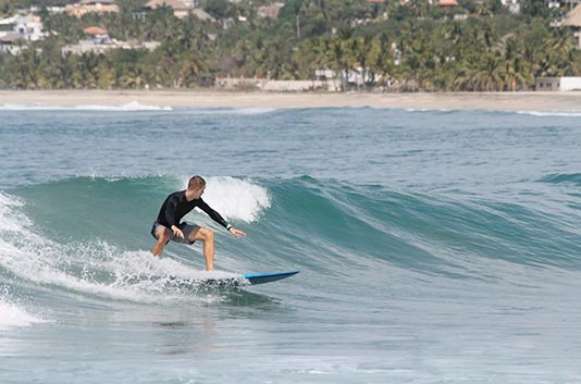 Сёрфинг в апреле в Мексике