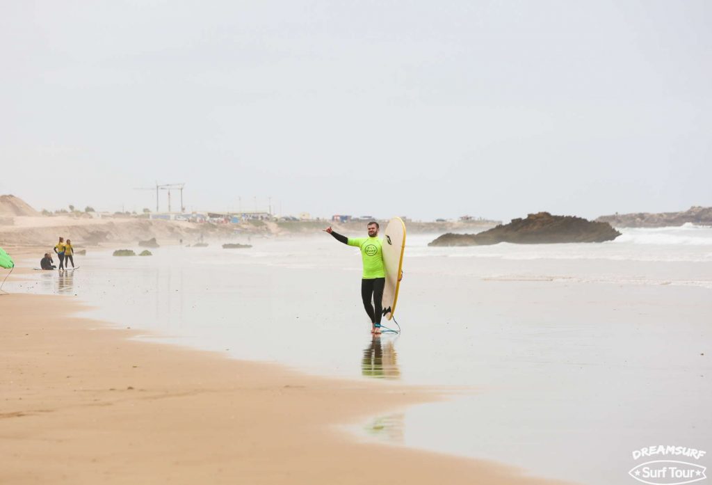 После уроков сёрфинга в Марокко в мае 2017